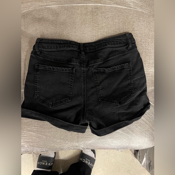 Black jean shorts - Picture 3 of 3